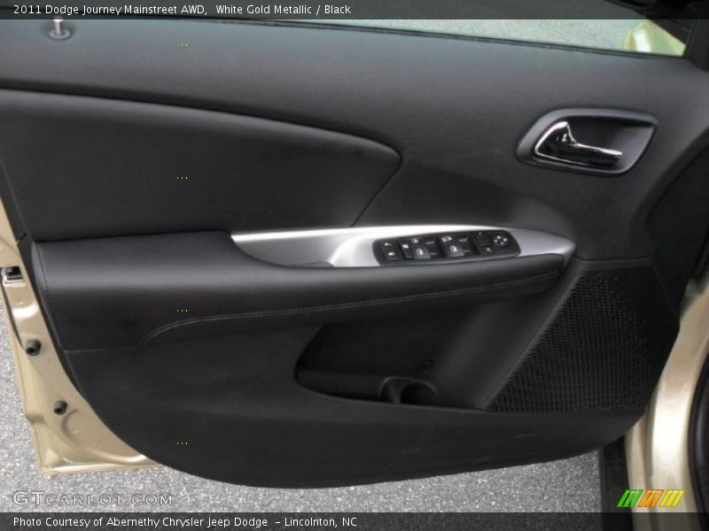 Door Panel of 2011 Journey Mainstreet AWD