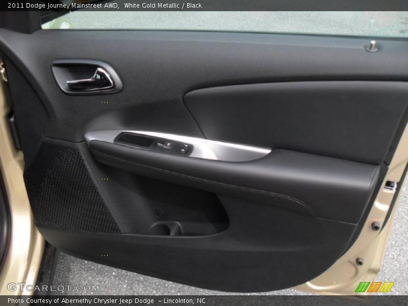 Door Panel of 2011 Journey Mainstreet AWD