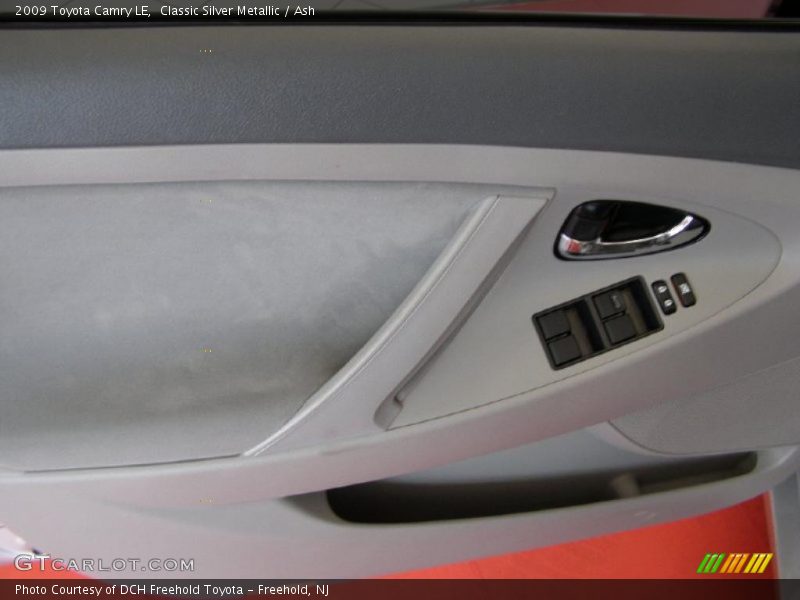 Classic Silver Metallic / Ash 2009 Toyota Camry LE