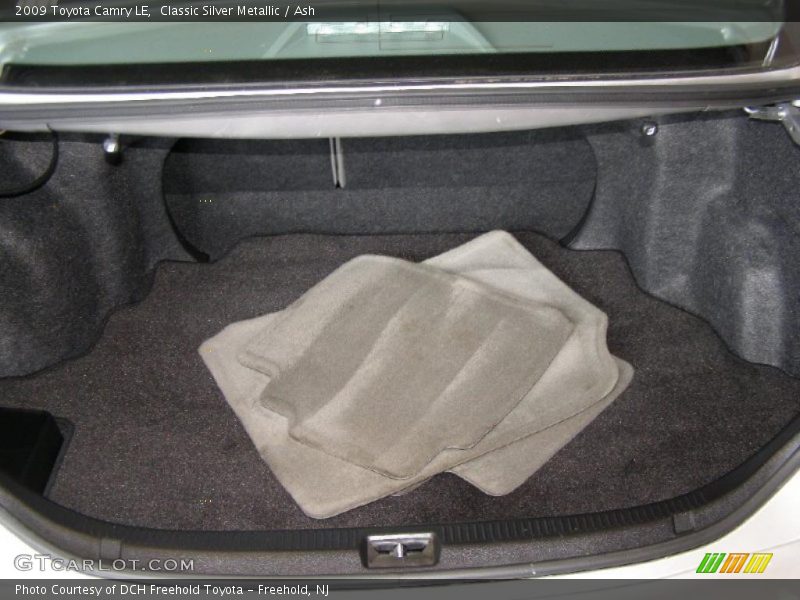 Classic Silver Metallic / Ash 2009 Toyota Camry LE