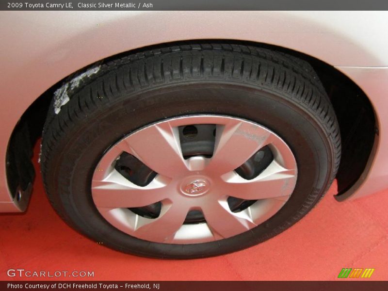 Classic Silver Metallic / Ash 2009 Toyota Camry LE