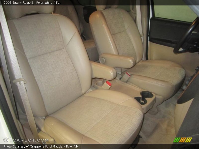 Polar White / Tan 2005 Saturn Relay 3