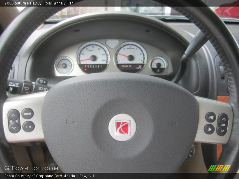 Polar White / Tan 2005 Saturn Relay 3