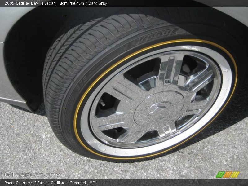 Light Platinum / Dark Gray 2005 Cadillac DeVille Sedan