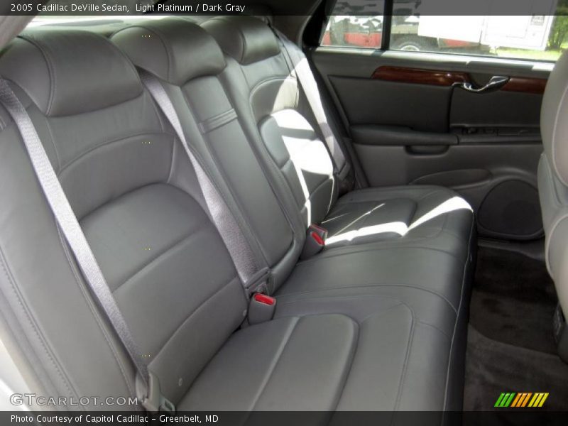 Light Platinum / Dark Gray 2005 Cadillac DeVille Sedan