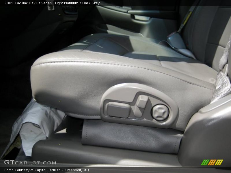 Light Platinum / Dark Gray 2005 Cadillac DeVille Sedan