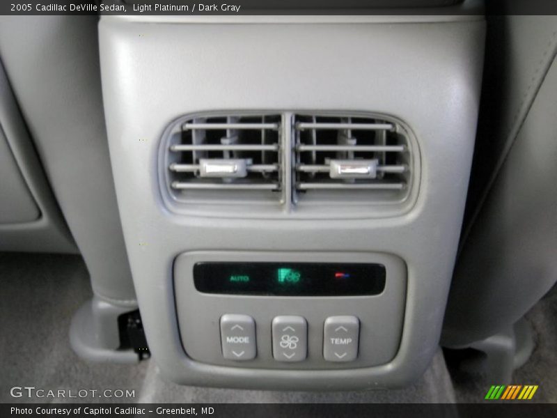 Light Platinum / Dark Gray 2005 Cadillac DeVille Sedan