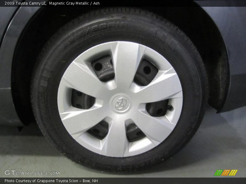 Magnetic Gray Metallic / Ash 2009 Toyota Camry LE