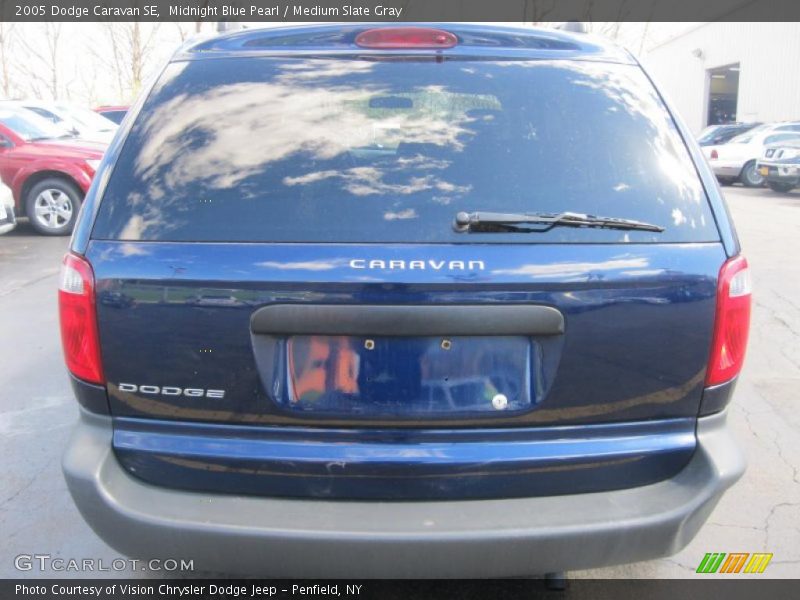 Midnight Blue Pearl / Medium Slate Gray 2005 Dodge Caravan SE