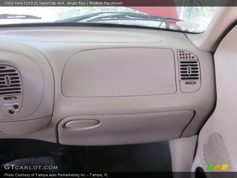 Bright Red / Medium Parchment 2002 Ford F150 XL SuperCab 4x4