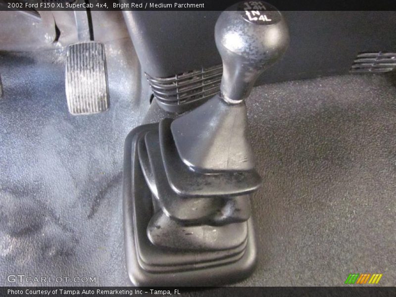 Bright Red / Medium Parchment 2002 Ford F150 XL SuperCab 4x4
