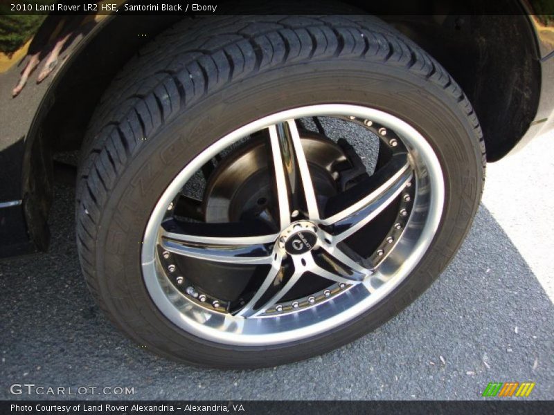 Custom Wheels of 2010 LR2 HSE