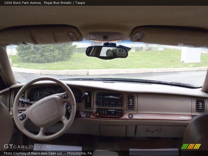 Dashboard of 1999 Park Avenue 