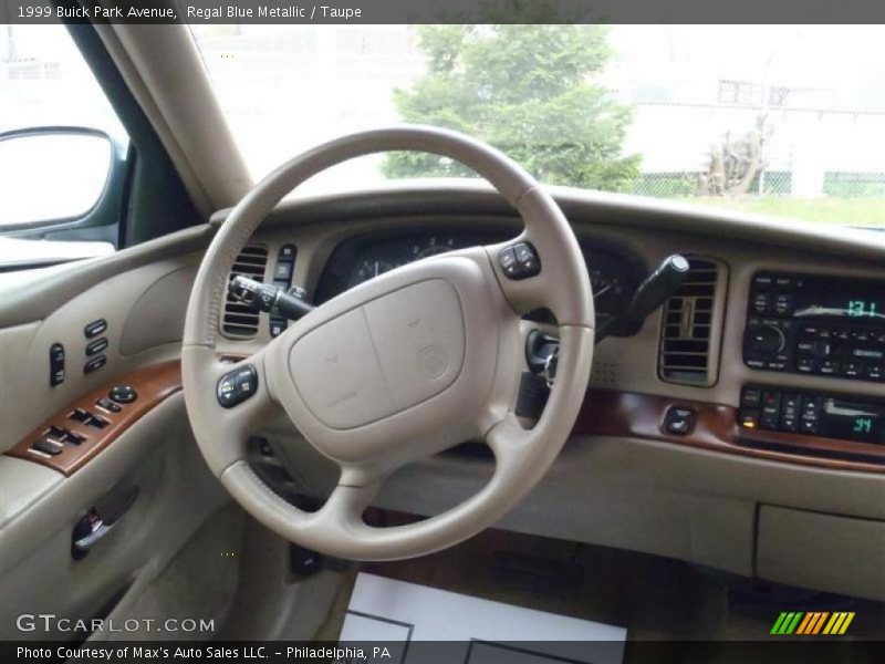 Dashboard of 1999 Park Avenue 