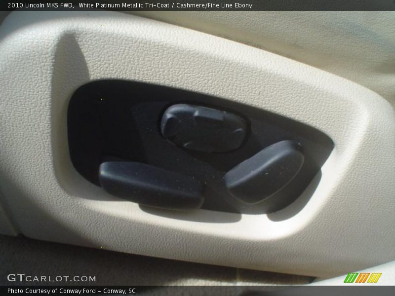 White Platinum Metallic Tri-Coat / Cashmere/Fine Line Ebony 2010 Lincoln MKS FWD