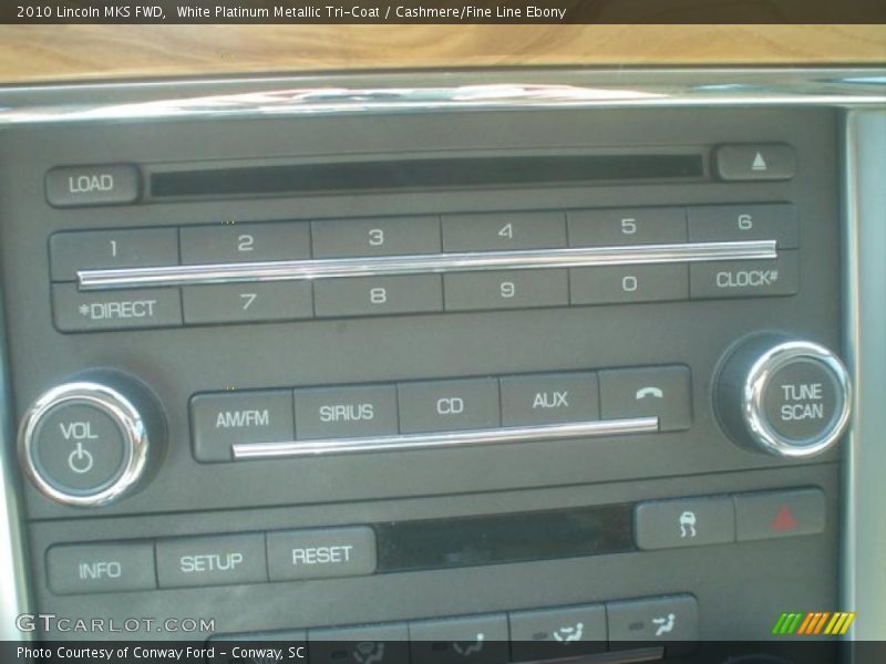 White Platinum Metallic Tri-Coat / Cashmere/Fine Line Ebony 2010 Lincoln MKS FWD