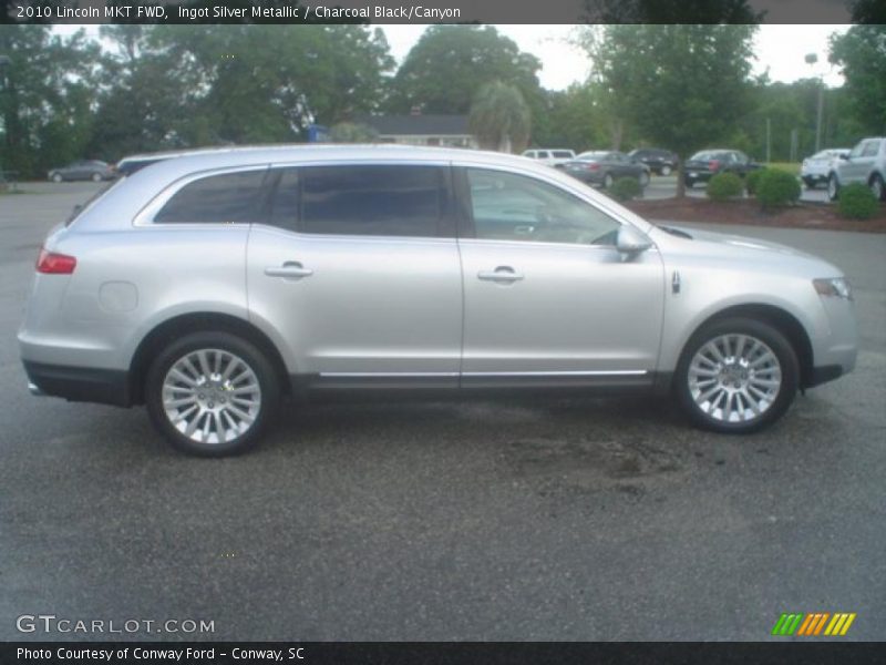 Ingot Silver Metallic / Charcoal Black/Canyon 2010 Lincoln MKT FWD