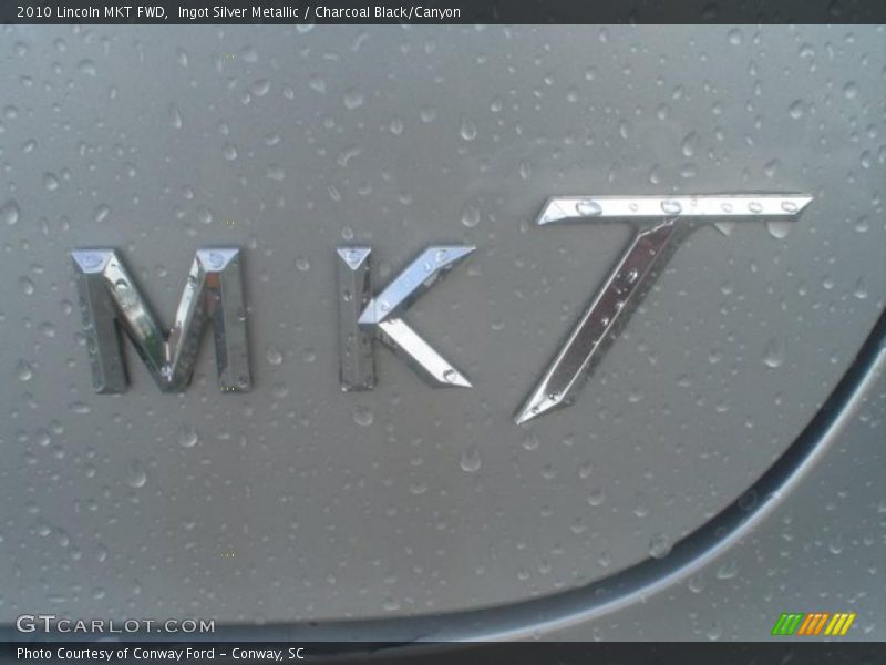 Ingot Silver Metallic / Charcoal Black/Canyon 2010 Lincoln MKT FWD