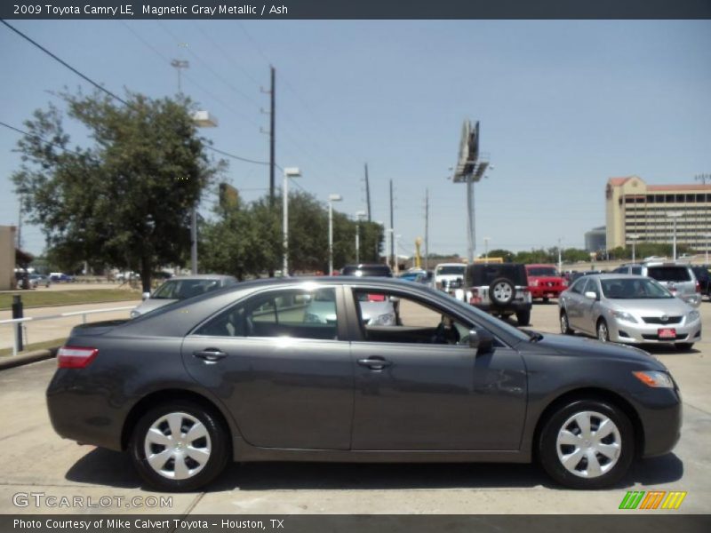 Magnetic Gray Metallic / Ash 2009 Toyota Camry LE