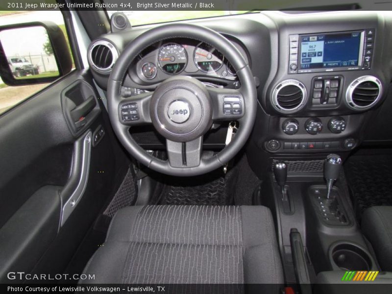 Controls of 2011 Wrangler Unlimited Rubicon 4x4