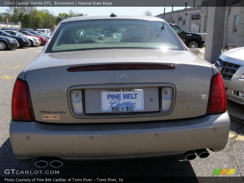 Bronzemist / Neutral Shale Beige 2003 Cadillac DeVille DTS