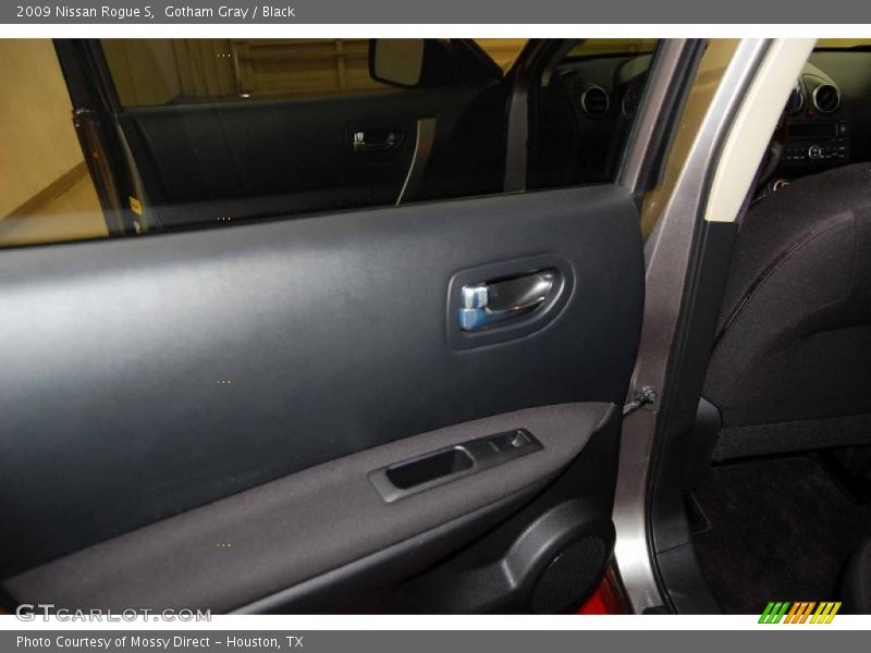 Gotham Gray / Black 2009 Nissan Rogue S