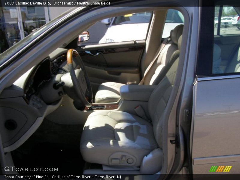 Bronzemist / Neutral Shale Beige 2003 Cadillac DeVille DTS