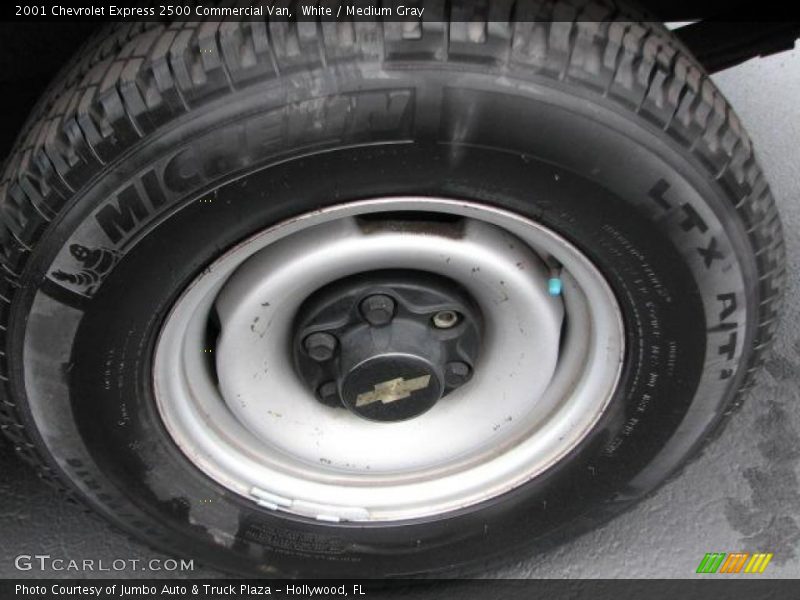 White / Medium Gray 2001 Chevrolet Express 2500 Commercial Van