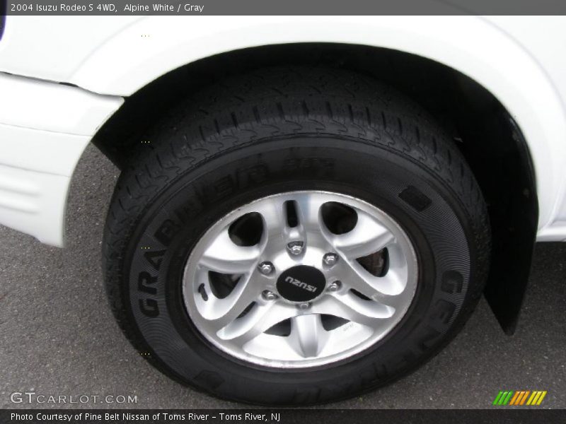 Alpine White / Gray 2004 Isuzu Rodeo S 4WD