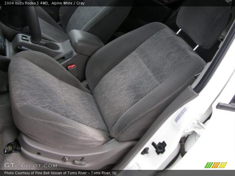 Alpine White / Gray 2004 Isuzu Rodeo S 4WD