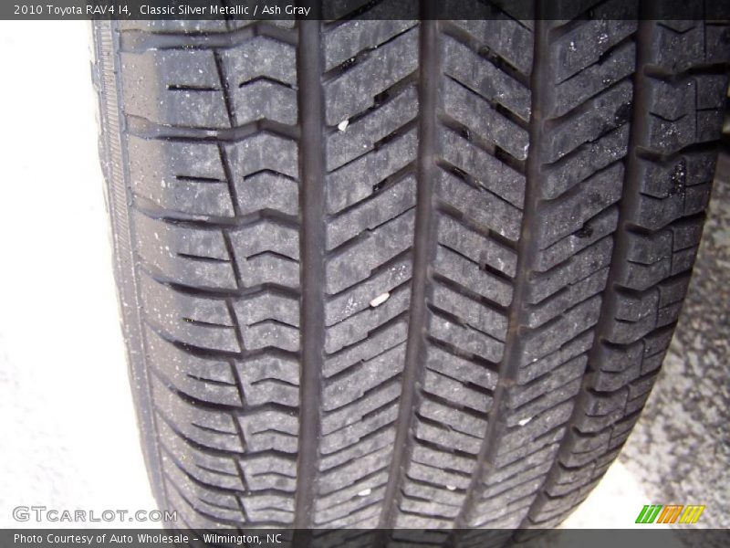 Classic Silver Metallic / Ash Gray 2010 Toyota RAV4 I4