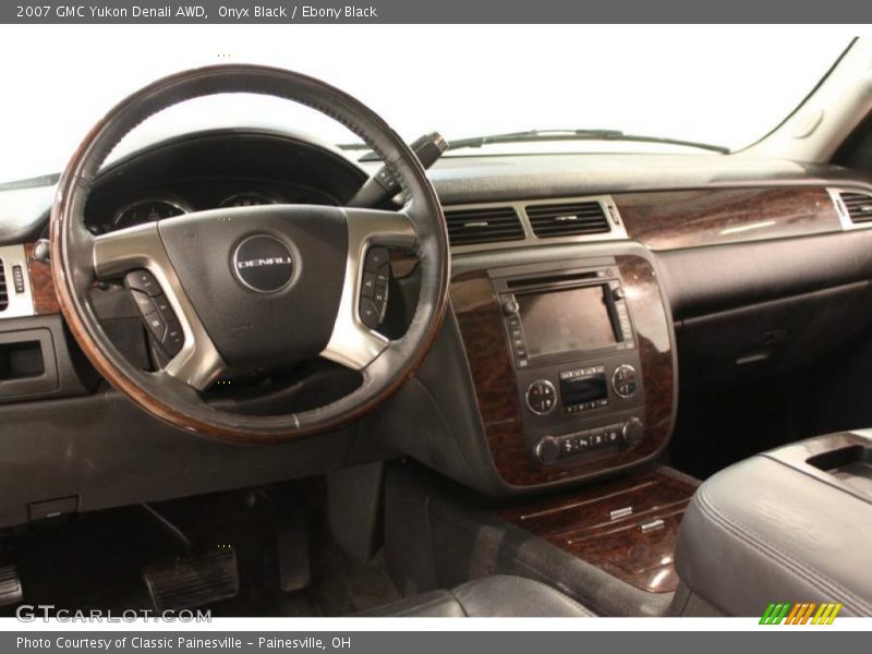 Onyx Black / Ebony Black 2007 GMC Yukon Denali AWD