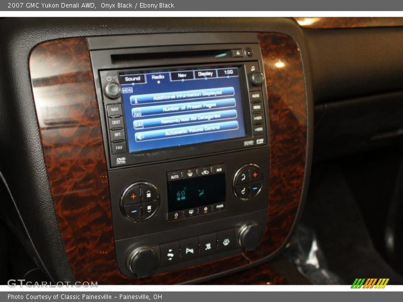 Onyx Black / Ebony Black 2007 GMC Yukon Denali AWD