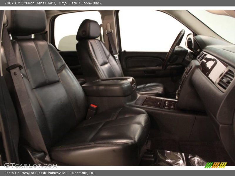 Onyx Black / Ebony Black 2007 GMC Yukon Denali AWD