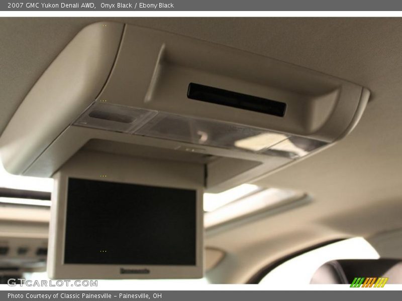 Onyx Black / Ebony Black 2007 GMC Yukon Denali AWD