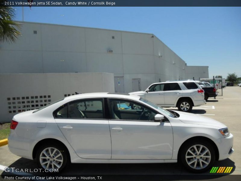 Candy White / Cornsilk Beige 2011 Volkswagen Jetta SE Sedan