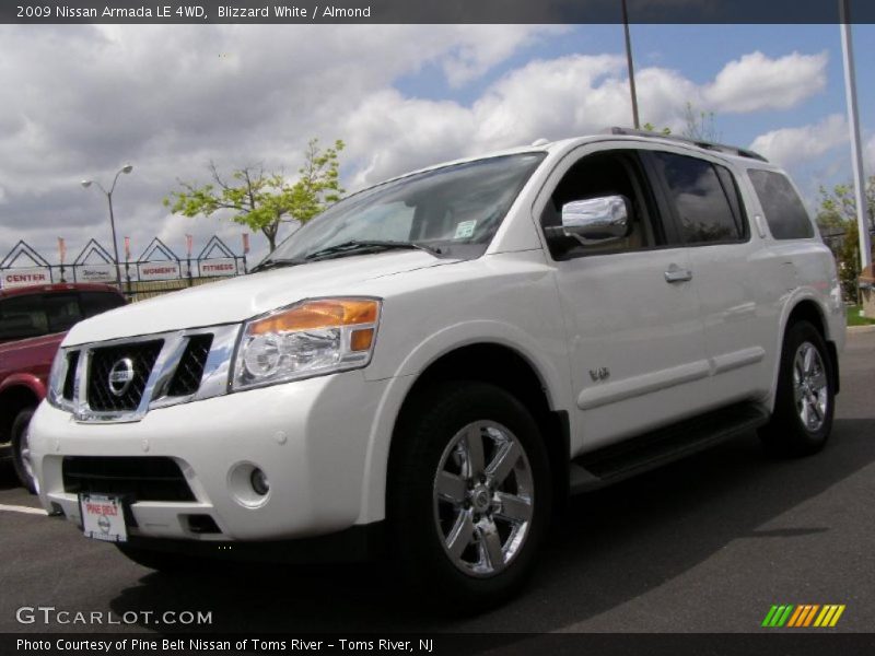 Front 3/4 View of 2009 Armada LE 4WD