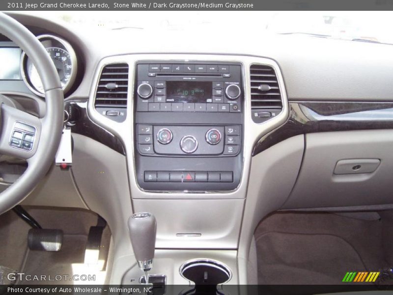 Stone White / Dark Graystone/Medium Graystone 2011 Jeep Grand Cherokee Laredo