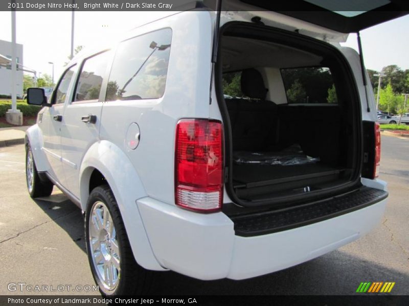 Bright White / Dark Slate Gray 2011 Dodge Nitro Heat