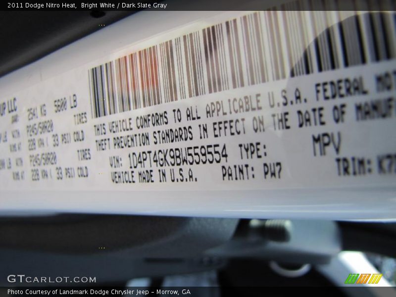 Bright White / Dark Slate Gray 2011 Dodge Nitro Heat