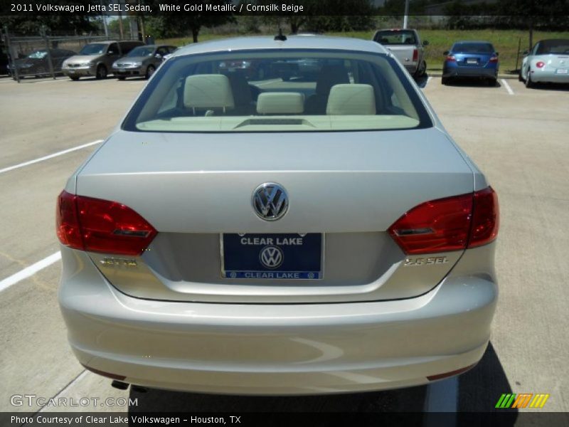 White Gold Metallic / Cornsilk Beige 2011 Volkswagen Jetta SEL Sedan