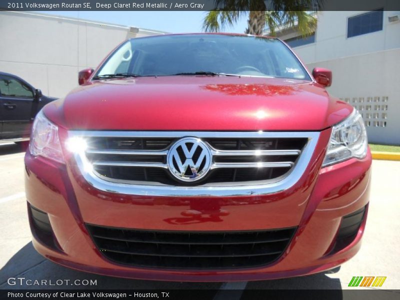 Deep Claret Red Metallic / Aero Gray 2011 Volkswagen Routan SE