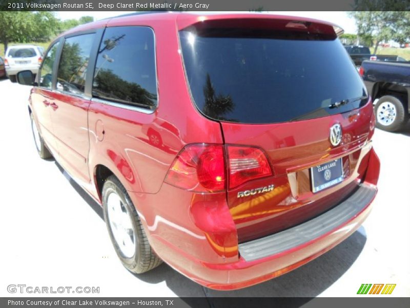 Deep Claret Red Metallic / Aero Gray 2011 Volkswagen Routan SE