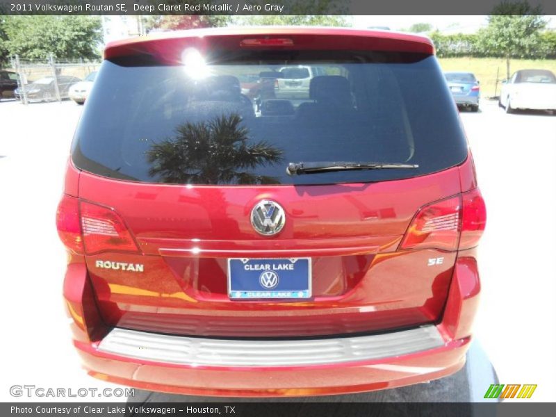 Deep Claret Red Metallic / Aero Gray 2011 Volkswagen Routan SE