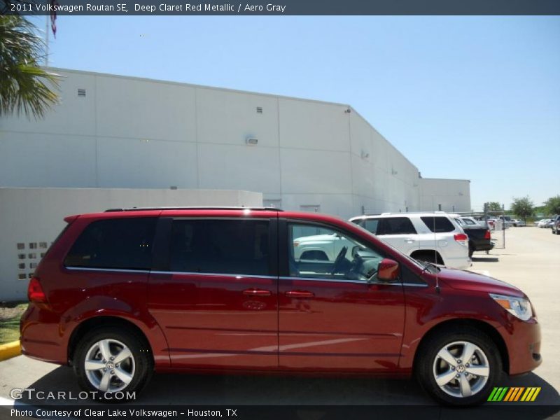 Deep Claret Red Metallic / Aero Gray 2011 Volkswagen Routan SE