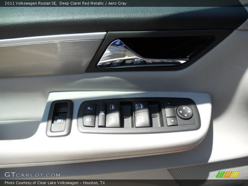 Deep Claret Red Metallic / Aero Gray 2011 Volkswagen Routan SE