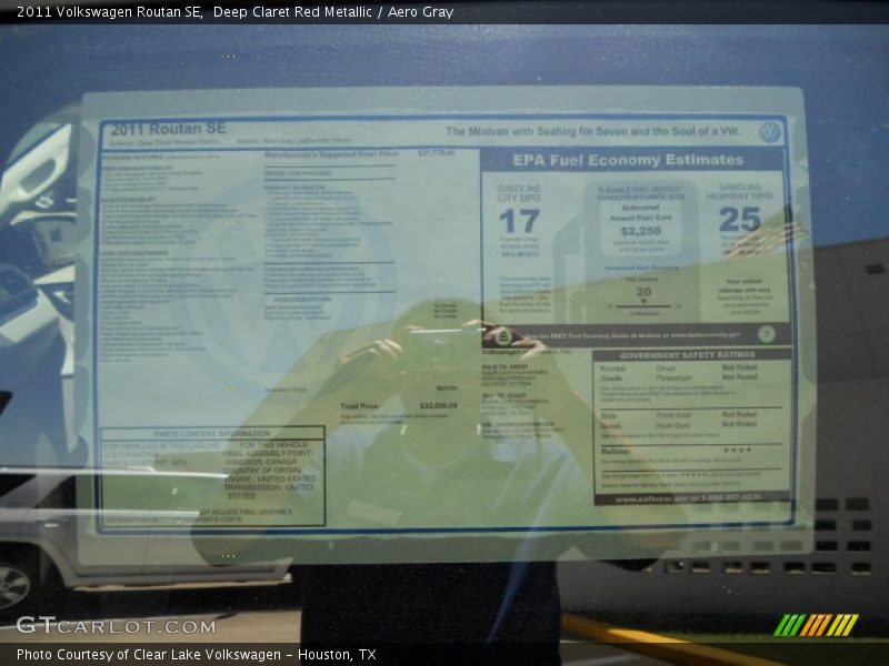 Deep Claret Red Metallic / Aero Gray 2011 Volkswagen Routan SE