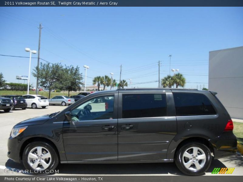 Twilight Gray Metallic / Aero Gray 2011 Volkswagen Routan SE