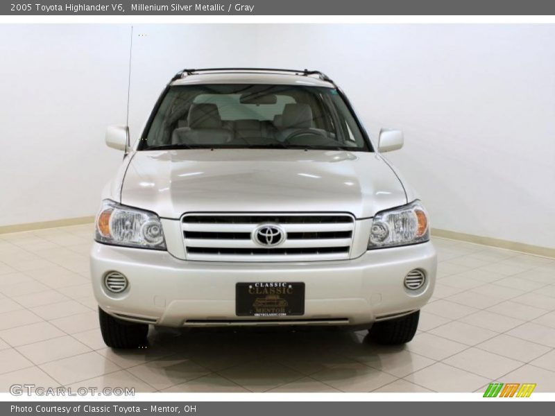 Millenium Silver Metallic / Gray 2005 Toyota Highlander V6