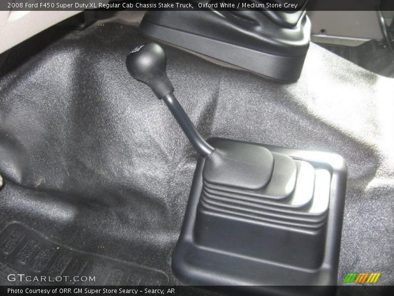Oxford White / Medium Stone Grey 2008 Ford F450 Super Duty XL Regular Cab Chassis Stake Truck